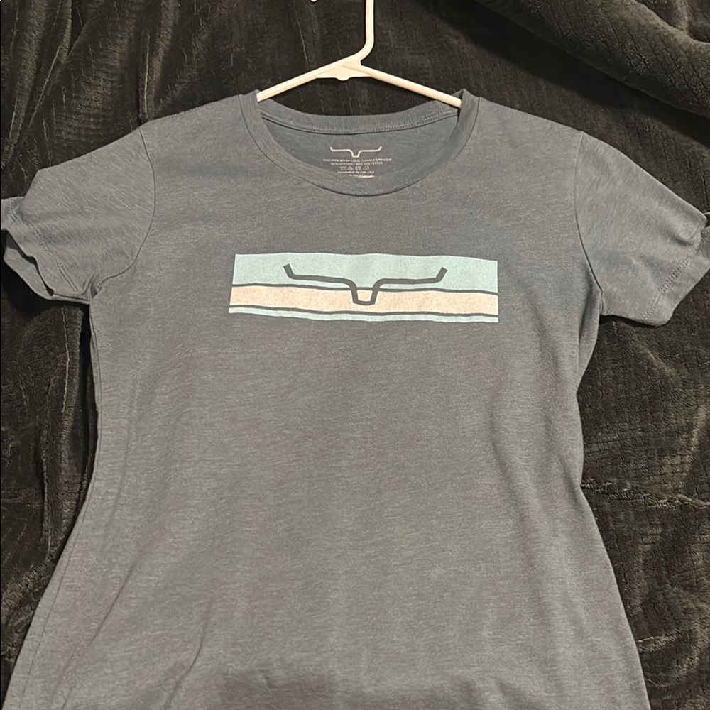 NWOT Kimes Ranch Blue and Cream Graphic Tee